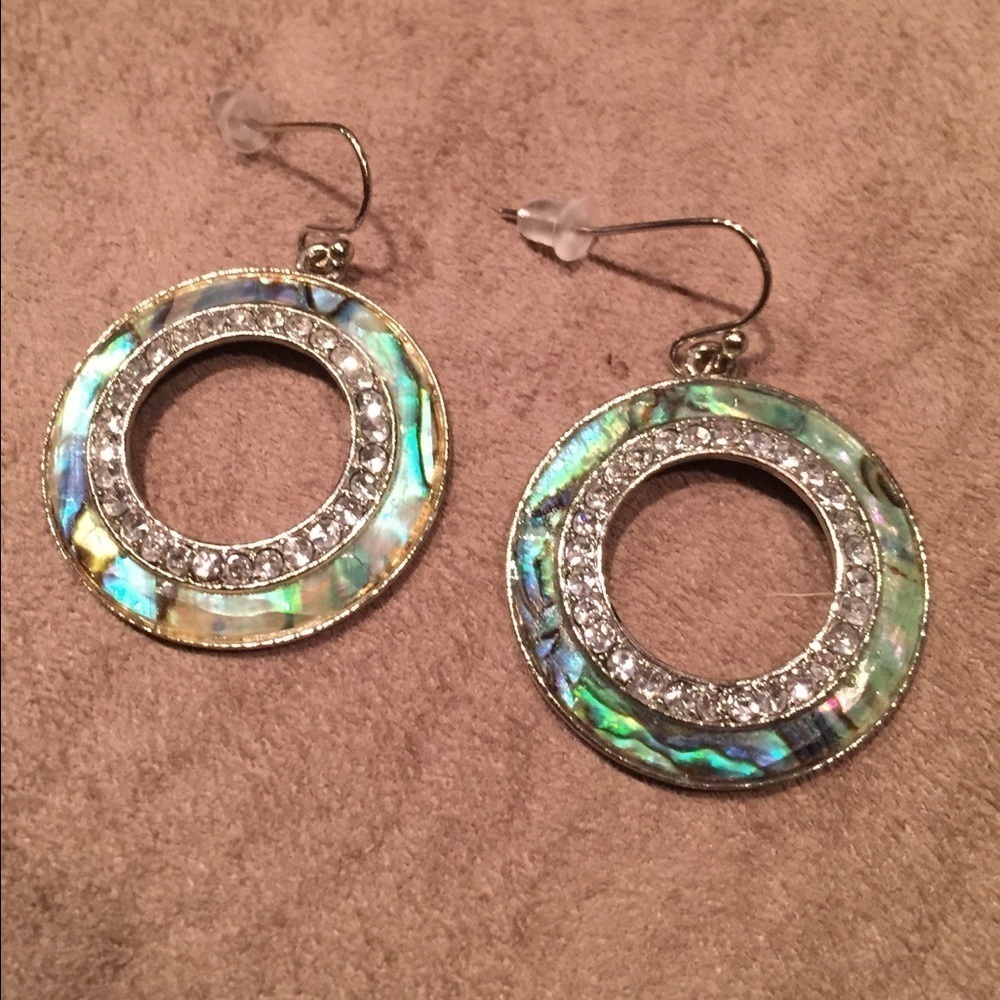 Beautiful abalone round earrings with crystal surrounding, new